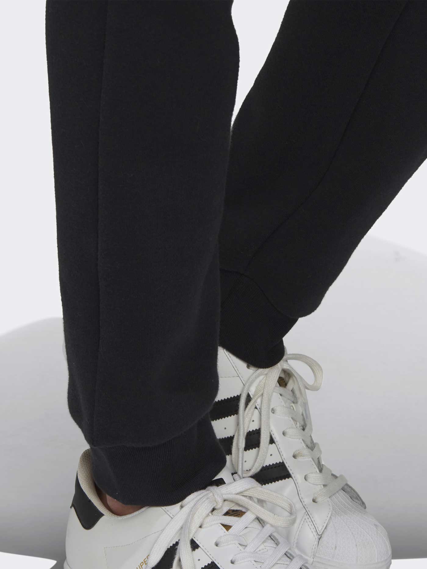Adicolor Essentials Trefoil Sweatpants - Image 4